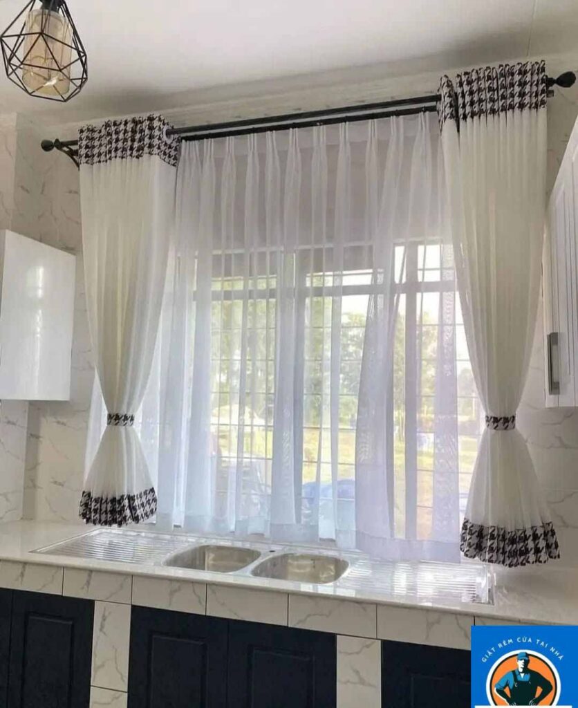 Hoài Sơn nhận làm sạch rèm tại Chương Mỹ