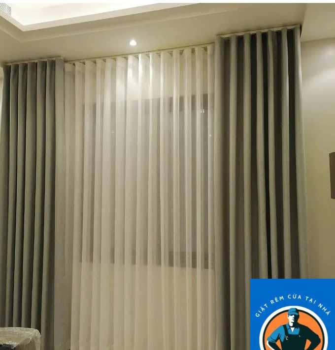 Dịch vụ giặt rèm cửa tại nhà Long Biên