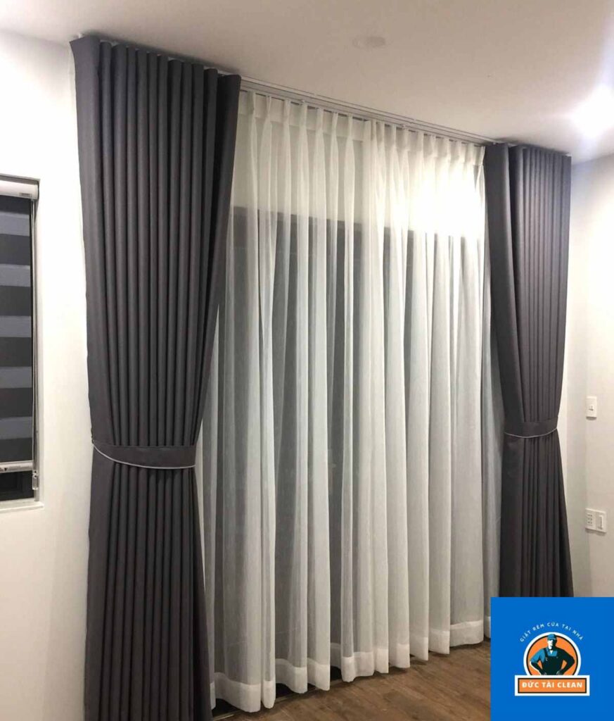 Giặt rèm cửa tại nhà Hà Đông