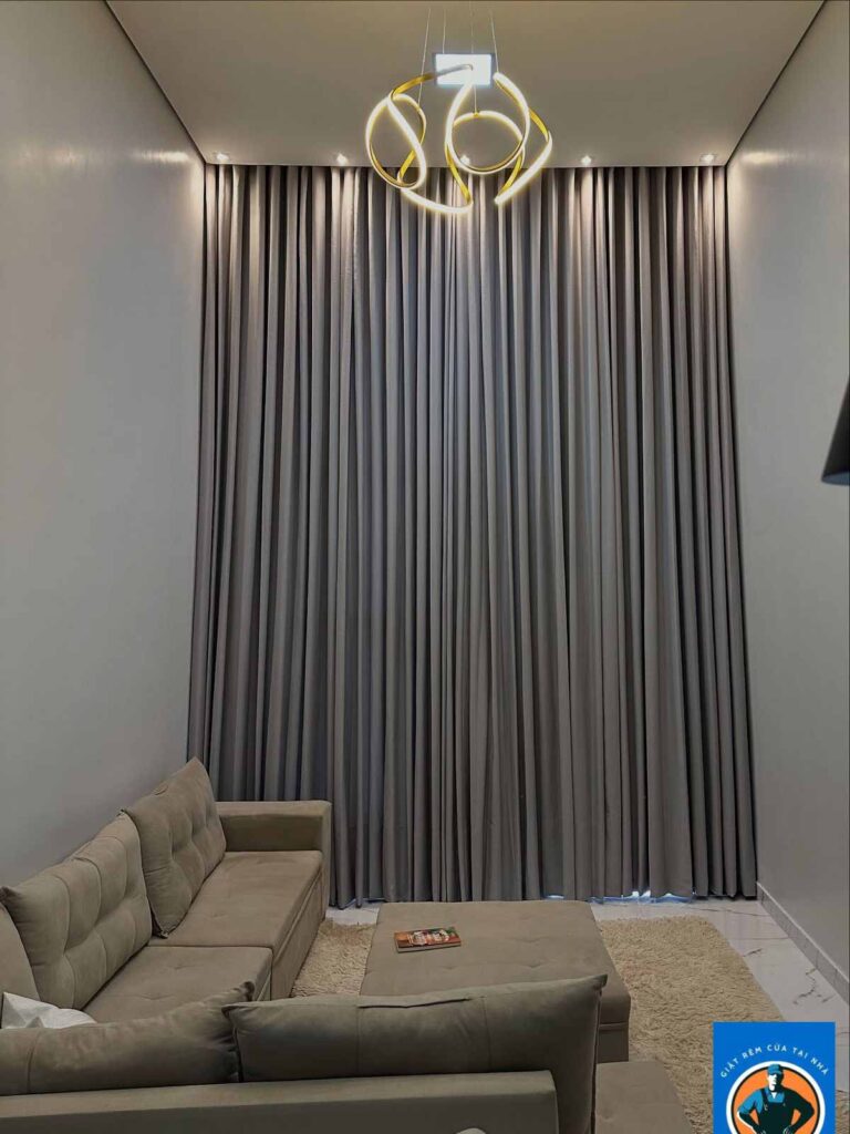 Đơn vị chuyên nhận giặt rèm cao su tại Hoàng Mai