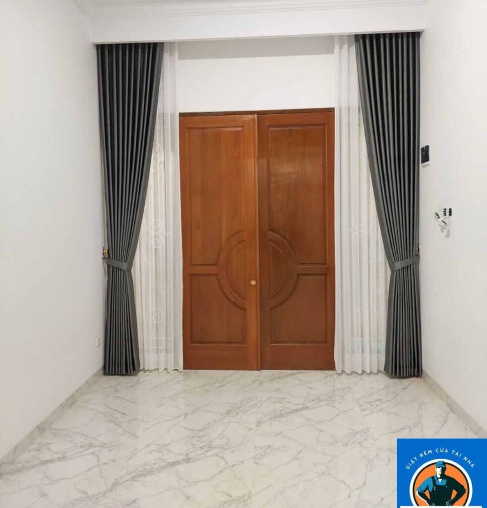 Thành Vinh nhận giặt khử khuẩn rèm tại nhà 