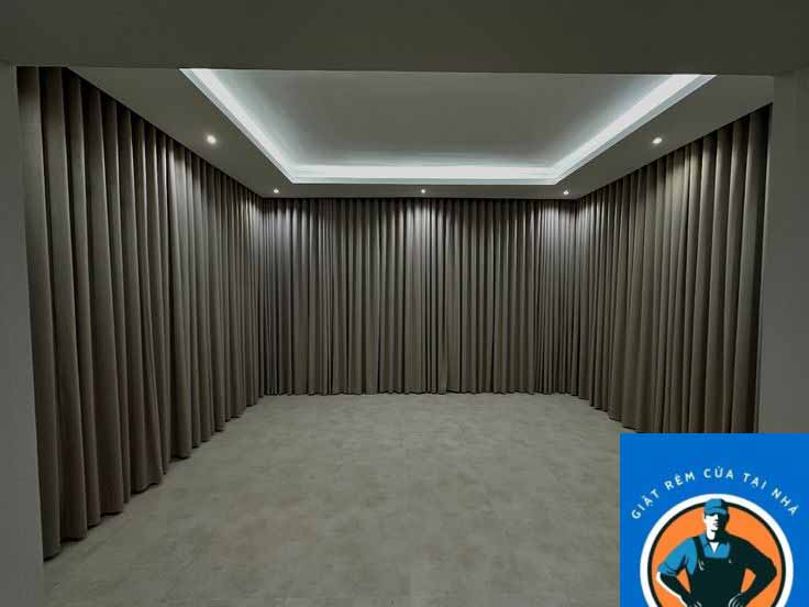 Đức Tài Clean nhận giặt rèm cửa Long Biên