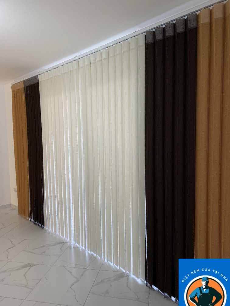 Giặt là sạch cộng nhận vệ sinh rèm giá rẻ