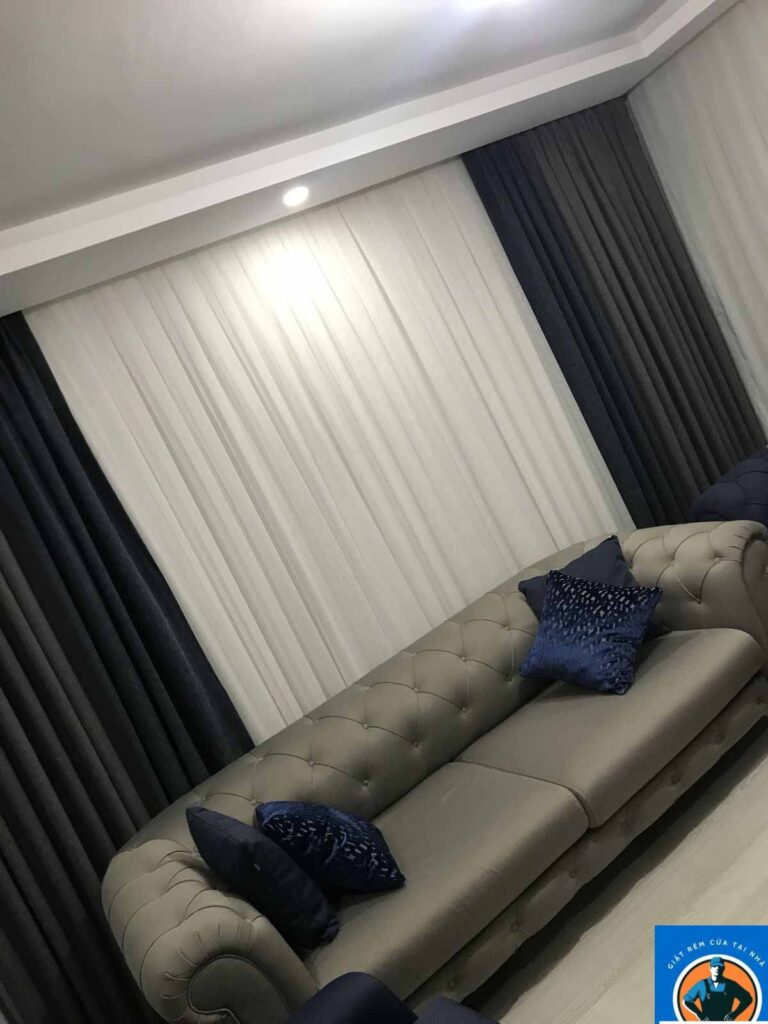 Hương Thao chuyên giặt rèm vải Đan Phượng