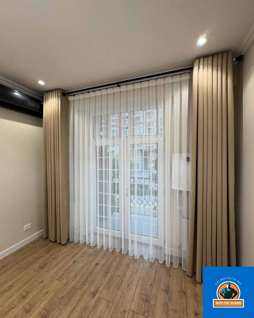 Giặt là đê mê chuyên nhận vệ sinh rèm tại Mỹ Đình