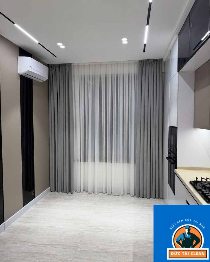 Thu Huyên chuyên nhận giặt rèm cửa tại nhà