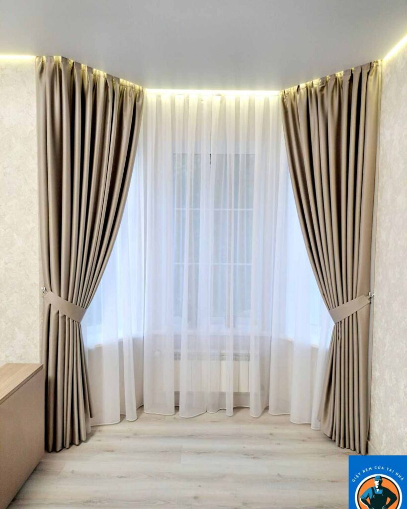 Chuyên giặt rèm tại Hai Bà Trưng chỉ từ 200k